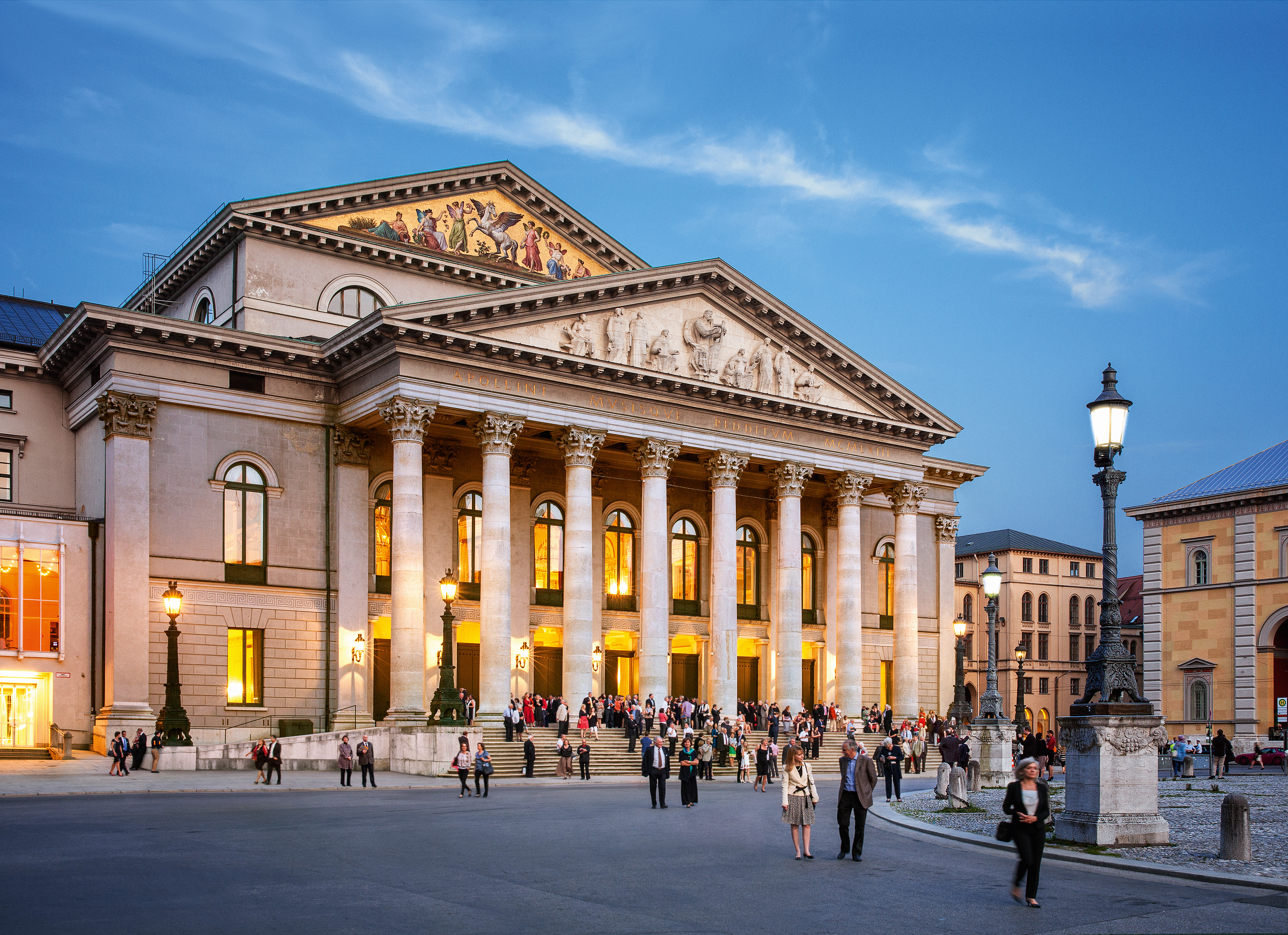 Ganz Große Oper