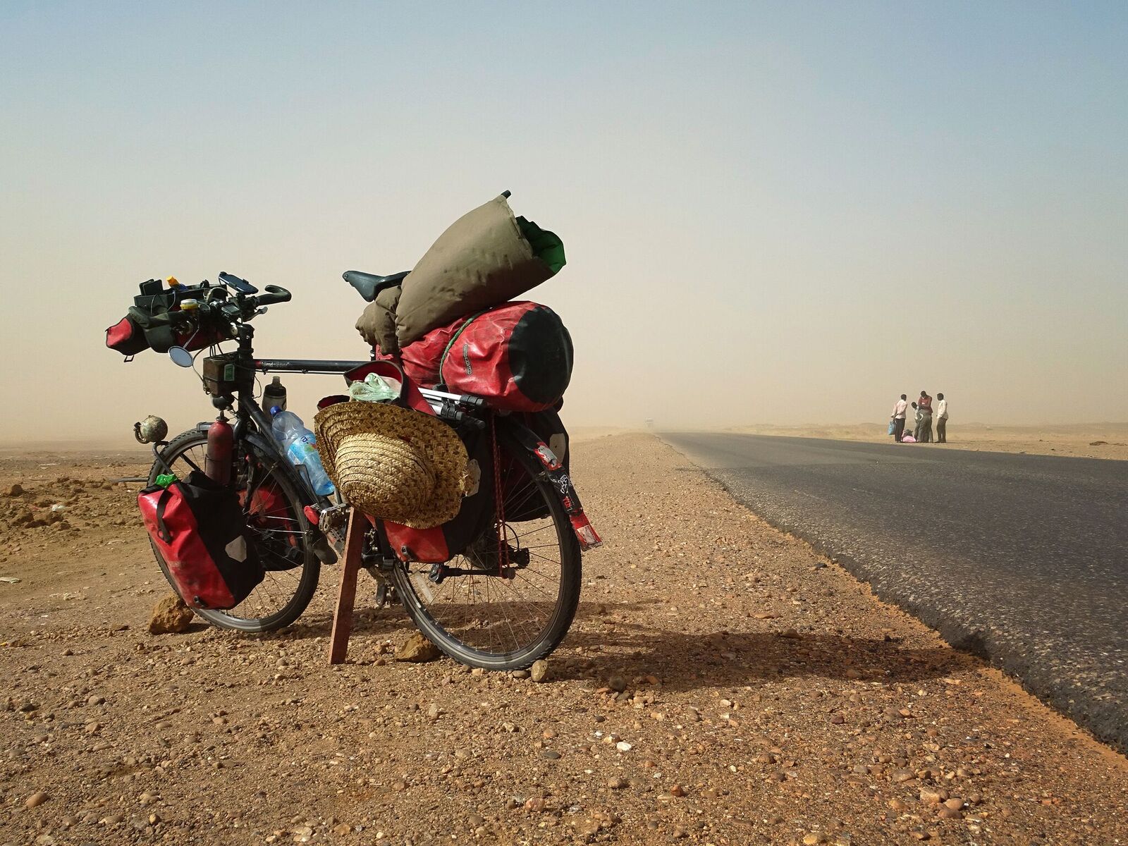Anderswo Allein in Afrika