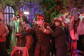 Bad Luck Banging or Loony Porn Babardeală cu bucluc sau porno balamuc