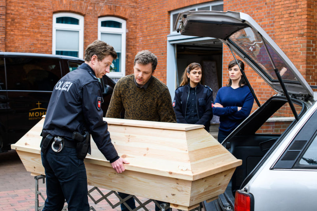 Friesland Asche zu Asche FilmRezensionen.de