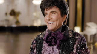 Look Me Over: Liberace