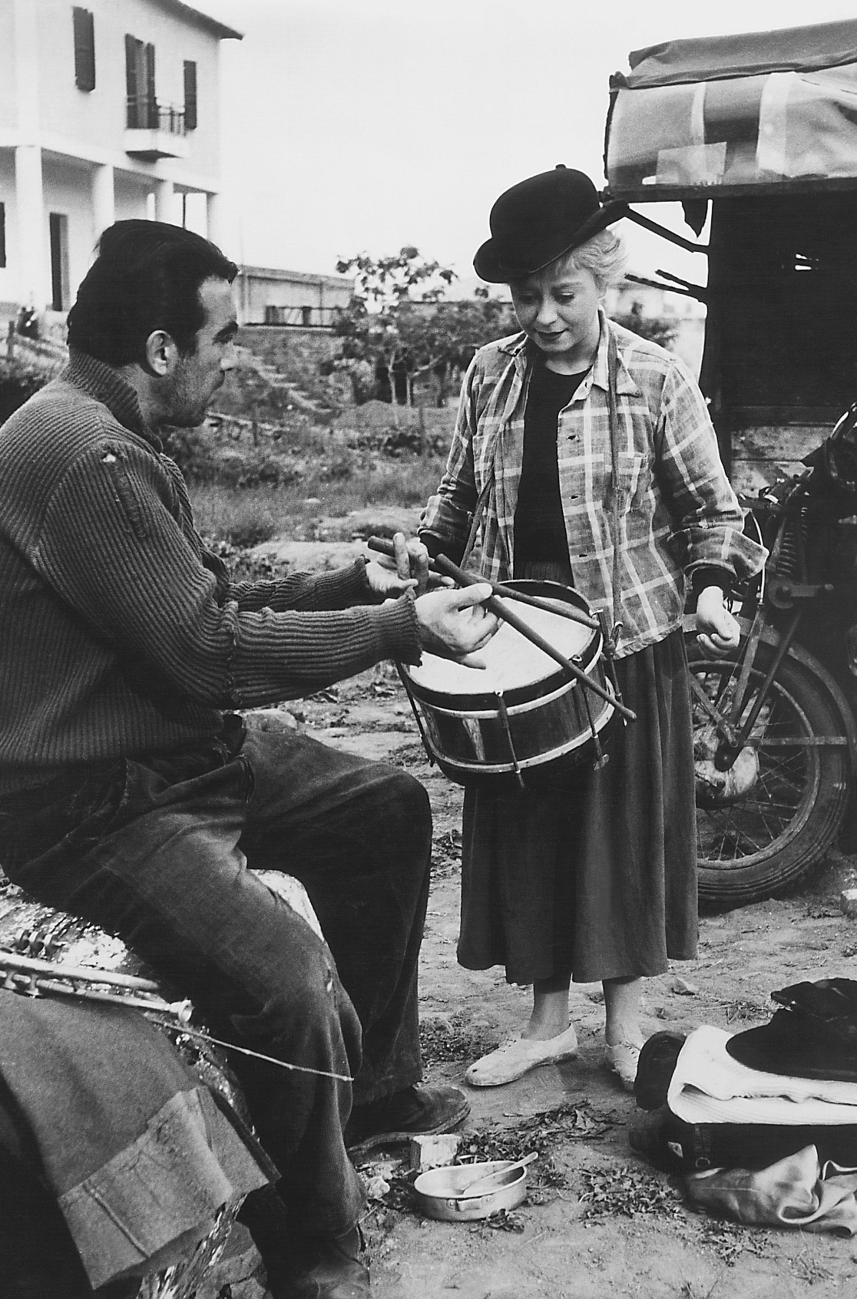 La Strada – Das Lied der Straße | Film-Rezensionen.de