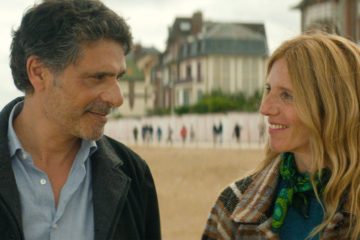 On est fait pour s’entendre Schmetterling im Ohr