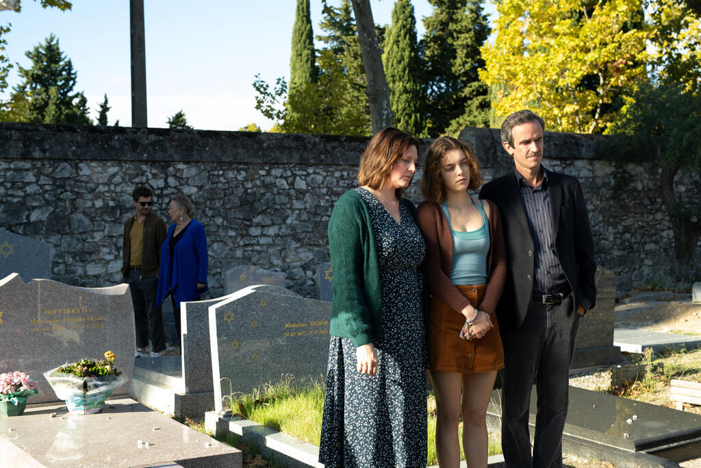 Ein Tisch in der Provence Zwei Ärzte im Aufbruch FilmRezensionen.de