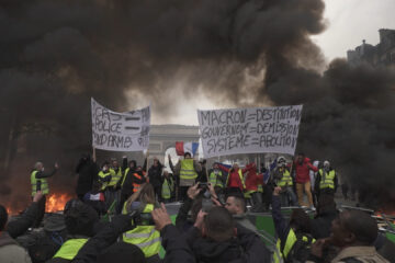 Eine Revolution Aufstand der Gelbwesten Un peuple