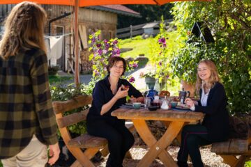 Daheim in den Bergen - Die Zweitgeborenen TV Fernsehen Das Erste ARD Streaming Mediathek online