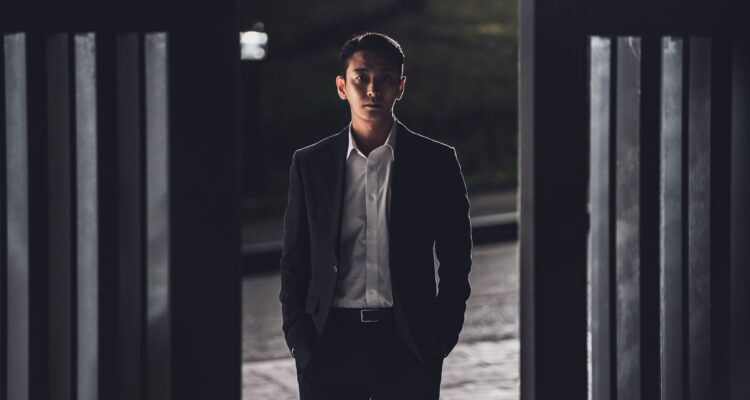 Gentleman Taken Identity Tv Fernsehen DVD kaufen Streamen online Video on Demand