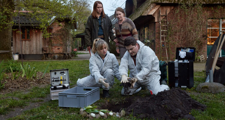 Mordsschwestern – Verbrechen ist Familiensache: Schweinepriester Tv Fernsehen ZDF Streamen online Mediathek