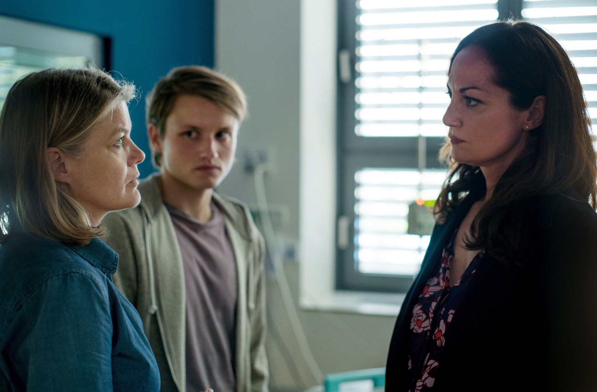 Die Diplomatin Boeses Spiel Frontpage | Film-Rezensionen.de