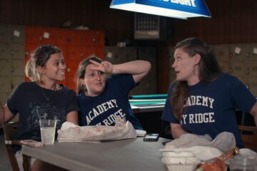 Das Programm Hinter den Kulissen der Disziplinierungsindustrie The Program: Cons, Cults, and Kidnapping Netflix Streamen online