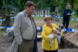 Miss Merkel Ein Uckermark Krimi Mord auf dem Friedhof TV Fernsehen RTL+ Streamen online Mediathek Video on Demand DVD kaufen