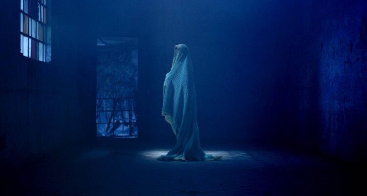 Huesara Die Knochenfrau