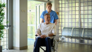 Dr. Nice Weiche Knie TV Fernsehen ZDF Streamen online Mediathek Video on Demand DVD kaufen