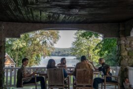The Four Seasons Netflix Streamen online