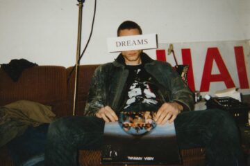 QRT: Zeichen, Zombie, Teqno – ein Nekrolog