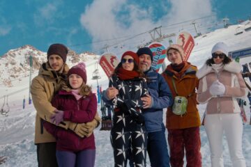 Familie, aber nur fast Almost Family Família, Pero No Mucho Netflix Streamen online