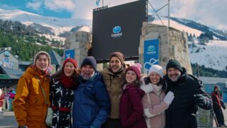 Familie, aber nur fast Almost Family Família, Pero No Mucho Netflix Streamen online