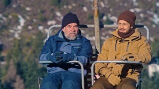 Familie, aber nur fast Almost Family Família, Pero No Mucho Netflix Streamen online