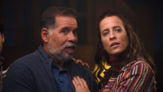 Familie, aber nur fast Almost Family Família, Pero No Mucho Netflix Streamen online