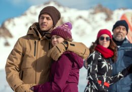 Familie, aber nur fast Almost Family Família, Pero No Mucho Netflix Streamen online