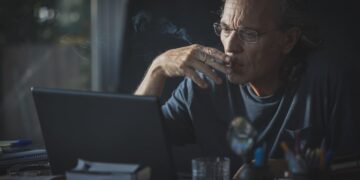 Blutroter Sommer – Im Bann des Killers Verano en rojo TV Fernsehen ZDF Streamen online Mediathek Video on Demand DVD kaufen