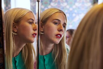 Halb Malmö hat mit mir Schluss gemacht – Staffel 1 Halva Malmö består av killar som dumpat mig Diary of a Ditched Girl Netflix Streamen online