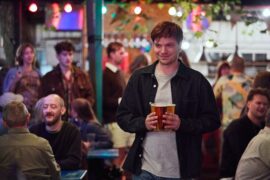 Halb Malmö hat mit mir Schluss gemacht – Staffel 1 Halva Malmö består av killar som dumpat mig Diary of a Ditched Girl Netflix Streamen online