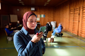 High Stakes Tv Fernsehen ZDFneo Streamen online Mediathek Video on Demand DVD kaufen