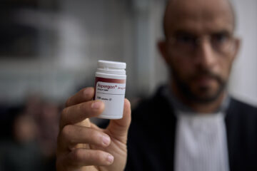 Elixir – The Pain Killers Tv Fernsehen ZDFneo Streamen online Mediathek Video on Demand DVD kaufen