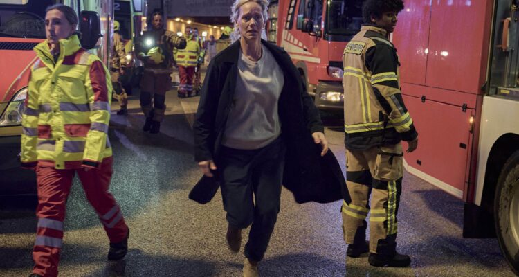 Hundertdreizehn Tv Fernsehen Das Erste ARD Streamen online Mediathek Video on Demand DVD kaufen