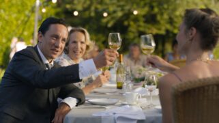 naked Tv Fernsehen Das Erste ARD Streamen online Mediathek Video on Demand DVD kaufen