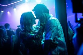 naked Tv Fernsehen Das Erste ARD Streamen online Mediathek Video on Demand DVD kaufen