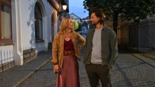 Nächste Ausfahrt Glück Hinter der Maske Tv Fernsehen ZDF Streamen online Mediathek Video on Demand DVD kaufen Herzkino