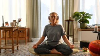 Nächste Ausfahrt Glück Hinter der Maske Tv Fernsehen ZDF Streamen online Mediathek Video on Demand DVD kaufen Herzkino