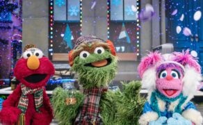 Frohe Schenknacht mit Elmo und Mark Rober Elmo and Mark Rober