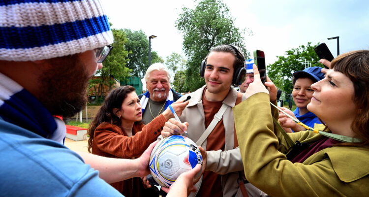 Jenseits der Spree Abseits Tv Fernsehen ZDF Streamen online Mediathek Video on Demand DVD kaufen