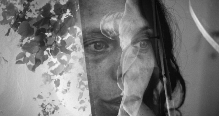 Muddi – Zwölf Annäherungen an das Altern