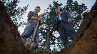 Brokenwood - Mord in Neuseeland: Von der Wiege bis ins Grab Tv Fernsehen Das Erste ARD Streamen online Mediathek Video on Demand DVD kaufen