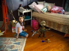 Die Noobs – Klein aber gemein Aliens in the Attic Tv Fernsehen tele 5 Streamen online Mediathek Video on Demand DVD kaufen