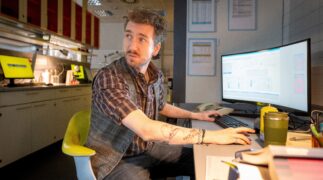 Der Beschützer - Wissen, das tötet Tv Fernsehen Das Erste ARD Streamen online Mediathek Video on Demand DVD kaufen