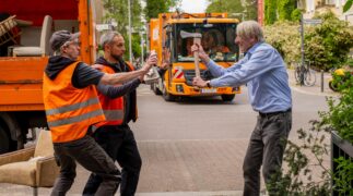 Die Drei von der Müllabfuhr - Miese Abzocke TV Fernsehen Das Erste ARD Streamen online Mediathek Video on Demand DVD kaufen