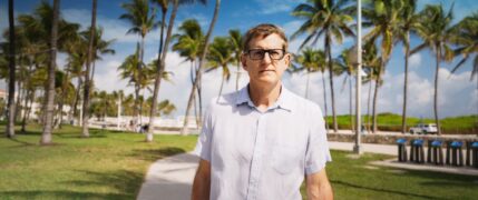 Louis Theroux Inside the Manosphere Netflix Streamen online Video on Demand