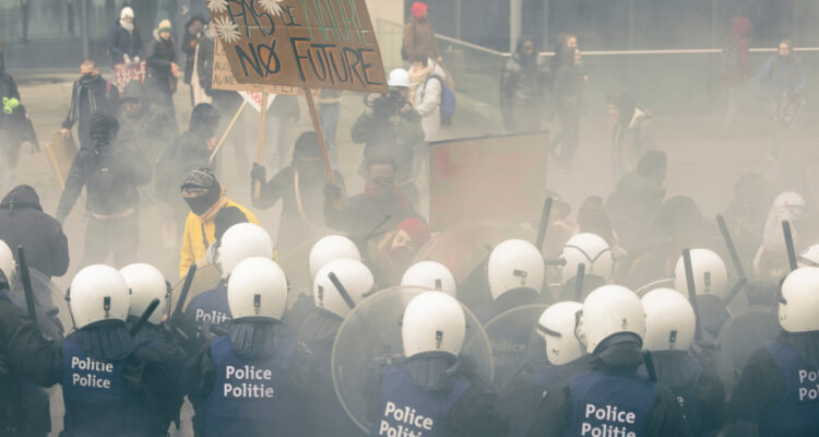 Phoenix - Change Or Die Tv Fernsehen ZDFneo Streamen online Mediathek Video on Demand DVD kaufen