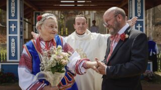 Podlachien – Alle für eine Podlasie It Takes a Village Netflix Streamen online Video on Demand