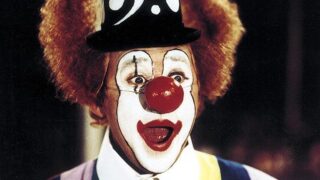 Sechs Bären und ein Clown
