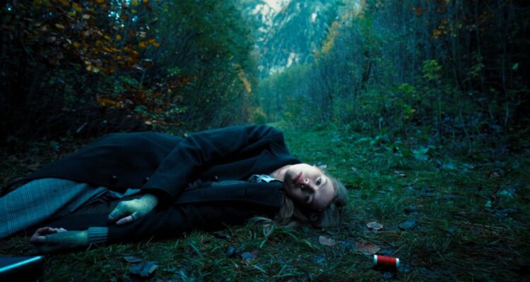 Sew Torn – Fäden des Verbrechens