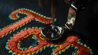 Sew Torn – Fäden des Verbrechens