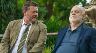 Brokenwood – Mord in Neuseeland: Für eine Handvoll Münzen Brokenwood Mysteries: Spark to a Flame Tv Fernsehen Das Erste ARD Streamen online Mediathek Video DVD kaufen