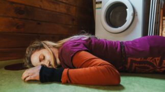 Brokenwood – Mord in Neuseeland: Vom Funken zur Flamme Brokenwood Mysteries: Spark to a Flame Tv Fernsehen Das Erste ARD Streamen online Mediathek Video on Demand DVD kaufen