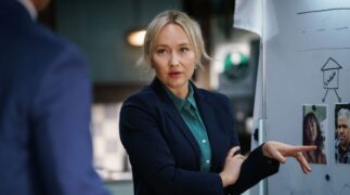 Brokenwood – Mord in Neuseeland: Vom Funken zur Flamme Brokenwood Mysteries: Spark to a Flame Tv Fernsehen Das Erste ARD Streamen online Mediathek Video on Demand DVD kaufen